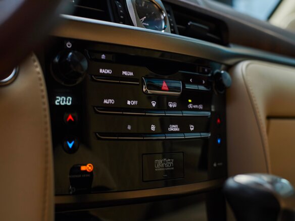 2018 Lexus LX 570 III Рестайлинг 2, серый, 8000000 рублей - вид 28