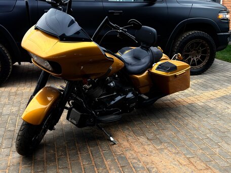 2023 Harley-Davidson Road Glide Special, золотистый, 2950000 рублей, вид 4