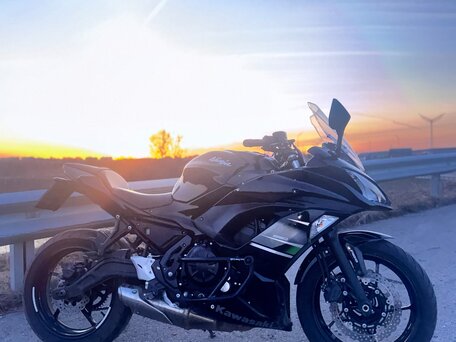 2018 Kawasaki Ninja 650, чёрный, 620000 рублей, вид 5