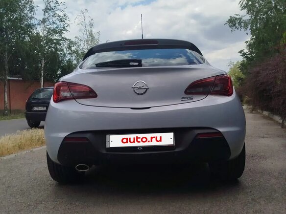 2013 Opel Astra GTC J Рестайлинг, белый, 800000 рублей - вид 6