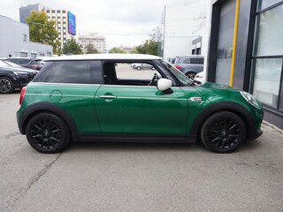 2021 Mini Hatch Cooper III (F55/F56) Рестайлинг, зелёный, 1650000 рублей, вид 4