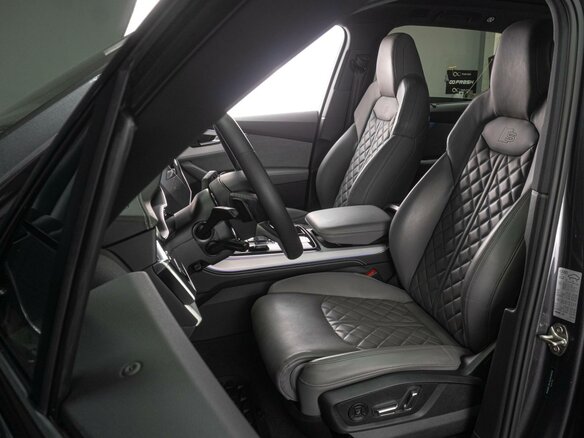 2023 Audi Q7 50 TDI II (4M) Рестайлинг, серый, 11499000 рублей - вид 19