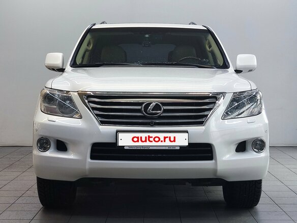2009 Lexus LX 570 III, белый, 3200000 рублей - вид 1