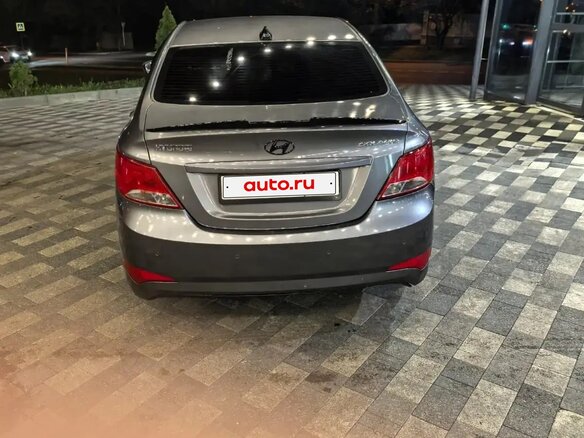 2014 Hyundai Solaris I Рестайлинг, серый - вид 2