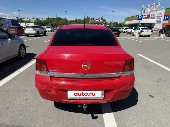 2011 Opel Astra H Рестайлинг, красный, 370000 рублей - вид 4