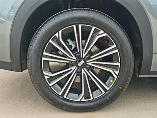2026 Geely EX5 Гибрид EM-i, серый, 3829990 рублей, вид 4