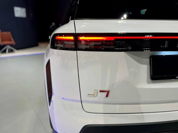 2026 Jaecoo J7 I, белый, 3409000 рублей - вид 6