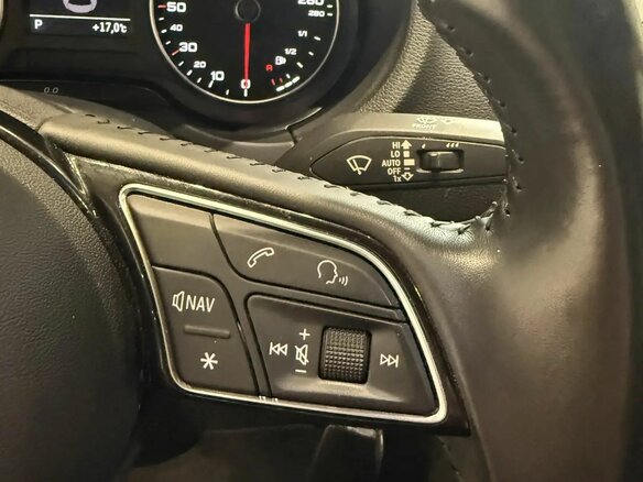 2018 Audi A3 III (8V) Рестайлинг, красный, 1799000 рублей - вид 15