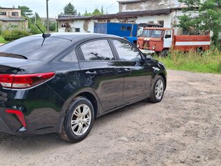 2017 Kia Rio IV, чёрный, 1200000 рублей, вид 3