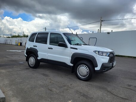 2021 Lada (ВАЗ) Niva Travel I, белый, 1200000 рублей, вид 2