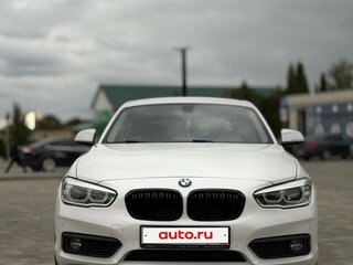 2017 BMW 1 серии 118i II (F20/F21) Рестайлинг, белый, 1650000 рублей, вид 3