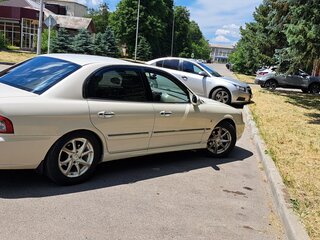 2004 Kia Magentis I Рестайлинг, белый, 600000 рублей, вид 4