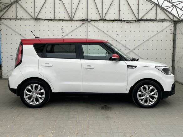 2018 Kia Soul II Рестайлинг, белый, 1580000 рублей - вид 3