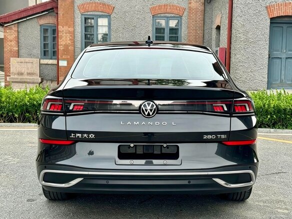 2023 Volkswagen Lamando L II, чёрный, 1687000 рублей - вид 4