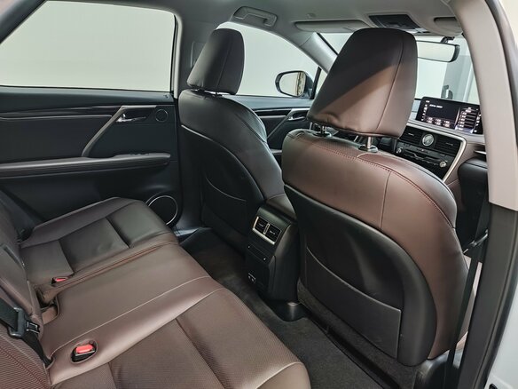 2022 Lexus RX 300 IV Рестайлинг, белый, 5600000 рублей - вид 23