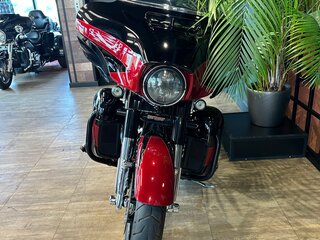 2017 Harley-Davidson CVO Street Glide, красный, 2150000 рублей, вид 2