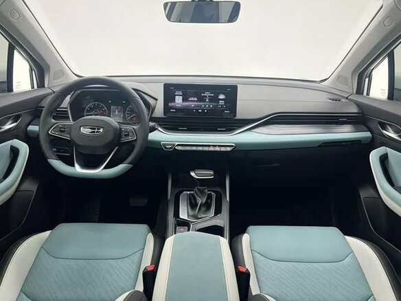 2022 Geely Emgrand S, белый, 1100000 рублей - вид 13