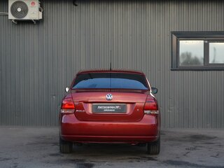 2010 Volkswagen Polo V, красный, 670000 рублей, вид 5