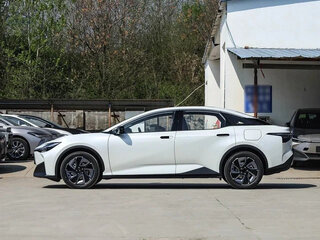 2026 Toyota bZ3, белый, 3200205 рублей, вид 2