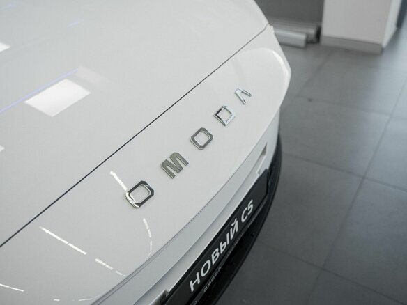 2026 Omoda C5 II, белый, 2399000 рублей - вид 5