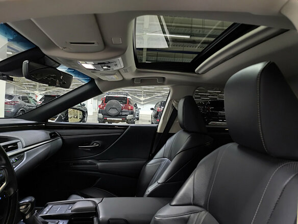 2019 Lexus ES 250 VII, чёрный - вид 24