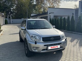 2004 Toyota RAV4 II (XA20) Рестайлинг, серебристый, 600000 рублей, вид 3