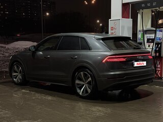 2019 Audi Q8 45 TDI I (4M), серый, 7100000 рублей, вид 5