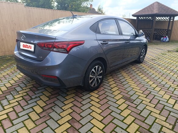 2017 Hyundai Solaris II, серый, 1300000 рублей - вид 3