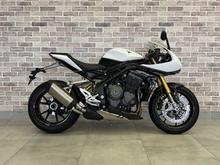 2023 Triumph Speed Triple, белый, 1472000 рублей, вид 1