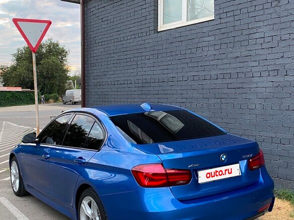 2017 BMW 3 серии 330i xDrive VI (F3x) Рестайлинг, синий - вид 3