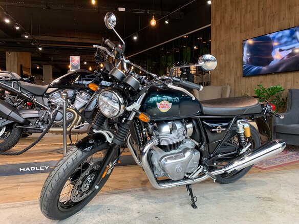 2026 Royal Enfield Interceptor 650, зелёный, 689000 рублей - вид 3