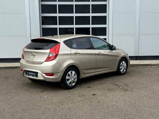 2012 Hyundai Solaris I, бежевый, 700000 рублей, вид 5