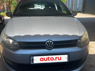 2010 Volkswagen Polo V, серебристый, 700000 рублей, вид 2