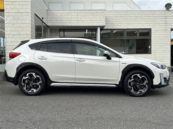 2022 Subaru XV II Рестайлинг, белый, 1382000 рублей - вид 5