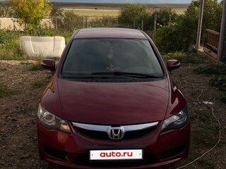 2011 Honda Civic VIII Рестайлинг, красный, 850000 рублей, вид 2