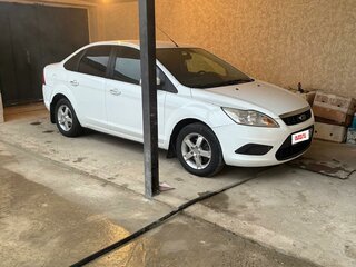 2010 Ford Focus II Рестайлинг, белый, 550000 рублей, вид 2