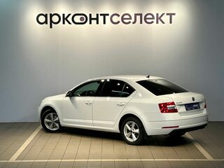 2017 Skoda Octavia III (A7) Рестайлинг, белый, 1566000 рублей, вид 4