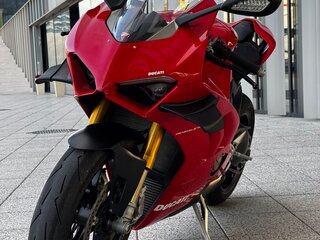 2020 Ducati Panigale V4, красный, 1900000 рублей, вид 2