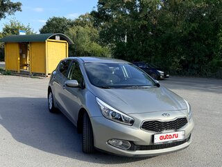 2014 Kia Ceed II, серебристый, 1300000 рублей, вид 4
