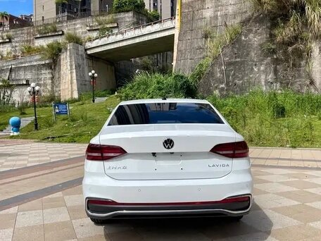2023 Volkswagen Lavida III Рестайлинг, белый, 1440000 рублей, вид 5
