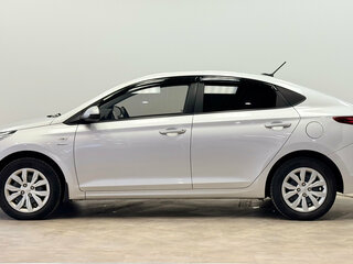 2019 Hyundai Solaris II, серебристый, 1250000 рублей, вид 2