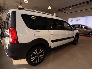 2025 Lada (ВАЗ) Largus Cross I Рестайлинг, белый, 2016500 рублей, вид 3