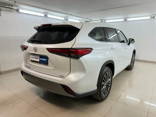 2025 Toyota Highlander IV (XU70), белый, 5500000 рублей, вид 4