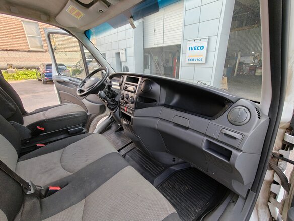 2012 Iveco Daily, белый, 1200000 рублей - вид 12