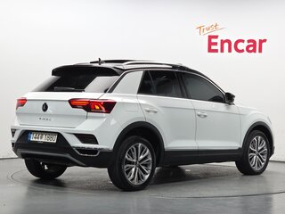 2022 Volkswagen T-Roc I Рестайлинг, белый, 2190000 рублей, вид 3