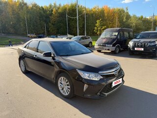 2015 Toyota Camry VII (XV50) Рестайлинг, чёрный, 1950000 рублей, вид 2