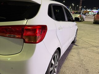 2016 Kia Rio III Рестайлинг, белый, 910000 рублей, вид 3
