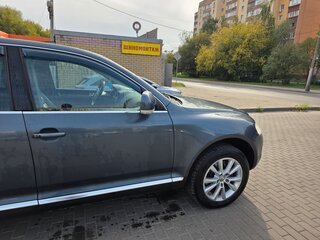 2005 Volkswagen Touareg I, серый, 900000 рублей, вид 3