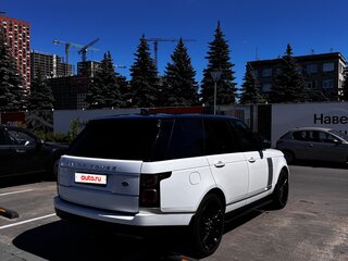 2018 Land Rover Range Rover IV Рестайлинг, белый, 8000000 рублей, вид 4