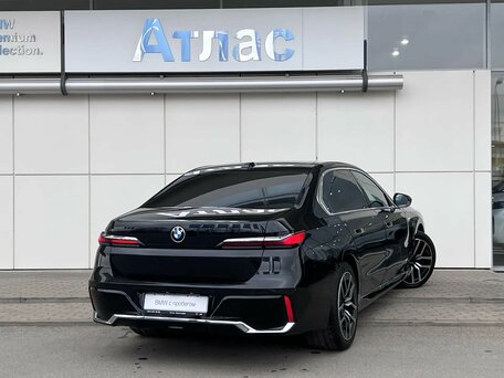 2024 BMW 7 серии 740d xDrive VII (G70), чёрный, 12990000 рублей, вид 5